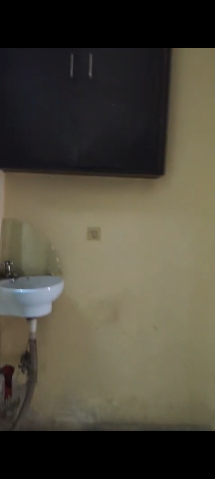 undefined, pitampura 1 Bedroom 800 Sq.Ft. Builder Floor In Pitampura Delhi 9424363