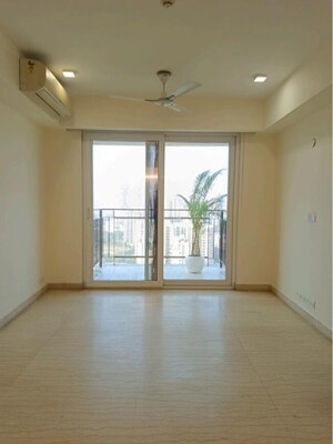 Room in 3.5 BHK Apartment at Conscient Heritage One, Sector 62 – for Rent