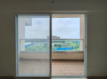 Room in 2.5 BHK Apartment at VTP Beaumonde, Kharadi – for Rent