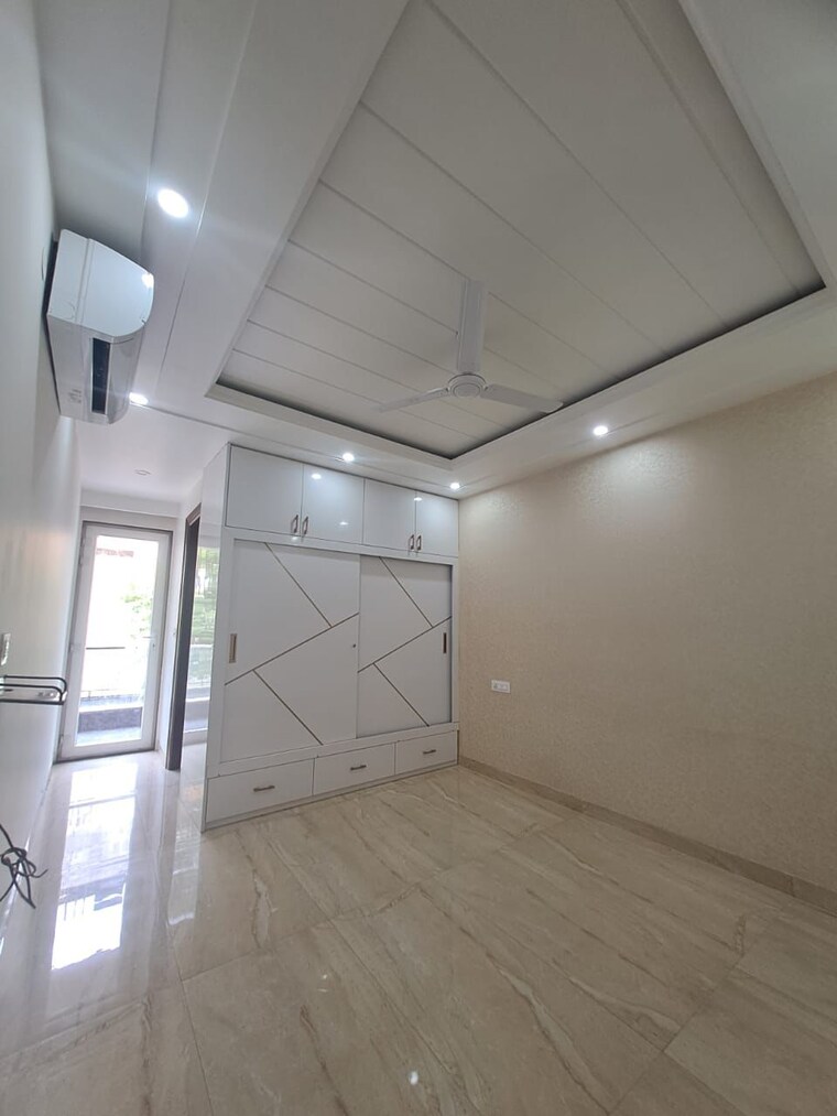 Room, unitech-greenwood-city-apartment 3 Bedroom 2200 Sq.Ft. Builder Floor In Sector 45 Gurgaon 9424405