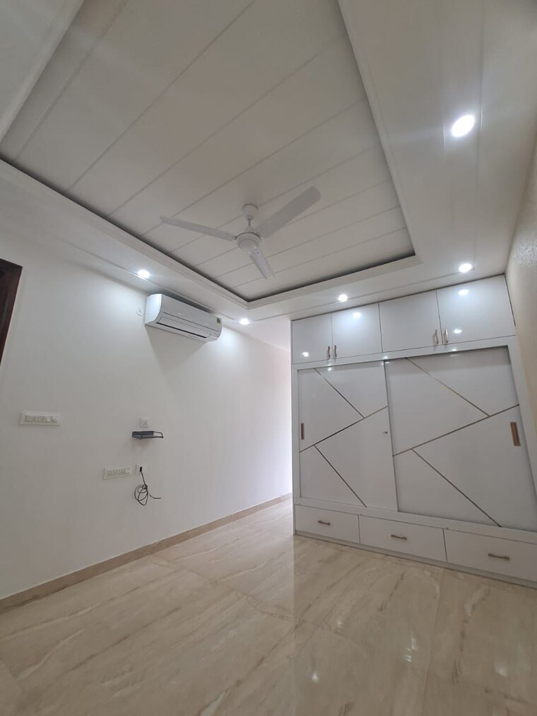 Room, unitech-greenwood-city-apartment 3 Bedroom 2200 Sq.Ft. Builder Floor In Sector 45 Gurgaon 9424405