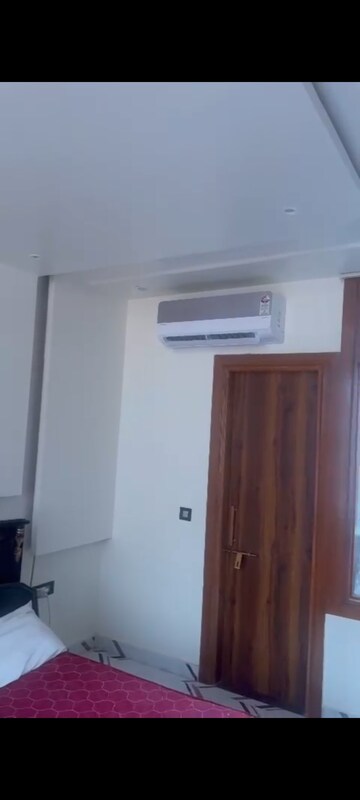 1 BHK Villa For Rent in RWA Apartments Sector 71, Sector 71