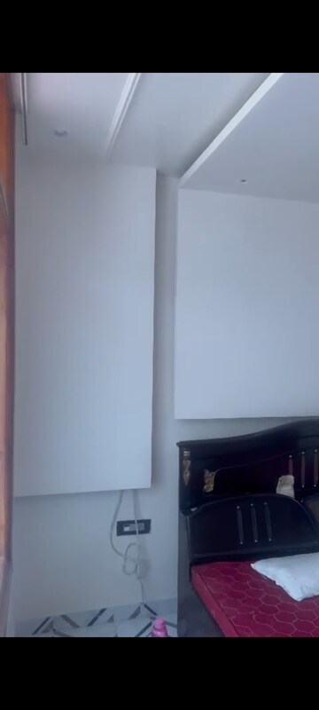 Room in 1 BHK Villa at RWA Apartments Sector 71, Sector 71 – for Rent