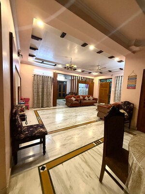 Living Room in 4 BHK Apartment at Film Nagar – for Rent