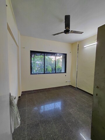 Furnished Amenities in 2 BHK Apartment at Shiv Parvati, Malad West – for Rent