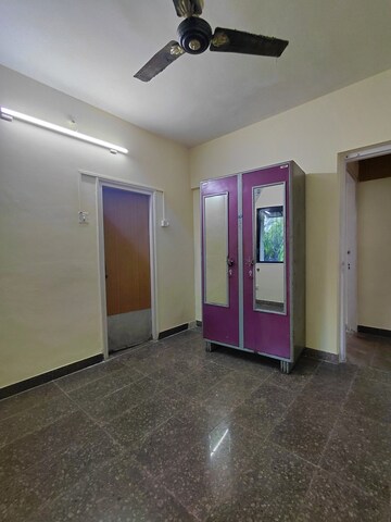 Furnished Amenities in 2 BHK Apartment at Shiv Parvati, Malad West – for Rent