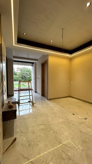 Room in 1 BHK Apartment at Bicholi Mardana – for Sale