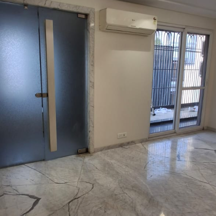 Room, greater kailash ii 4 Bedroom 400 Sq.Yd. Builder Floor In Greater Kailash ii Delhi 9424536