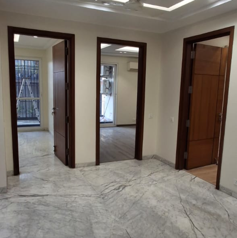 Room, greater kailash ii 4 Bedroom 400 Sq.Yd. Builder Floor In Greater Kailash ii Delhi 9424536