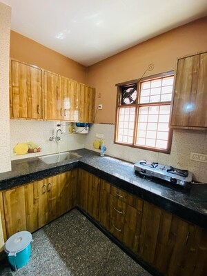 Kitchen in 1 BHK Builder Floor at Sector 40 – for Rent