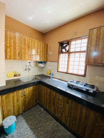 Kitchen in 1 BHK Builder Floor at Sector 40 – for Rent