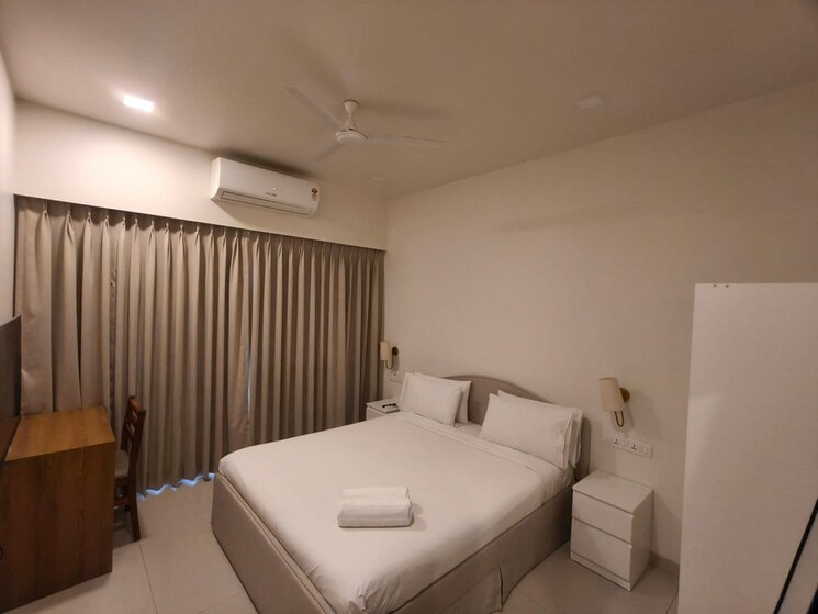 Team Area, bandra west 3 Bedroom 1200 Sq.Ft. Apartment In Bandra West Mumbai 9424595