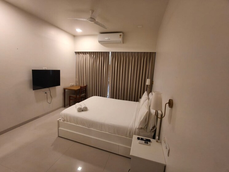 Team Area, bandra west 3 Bedroom 1200 Sq.Ft. Apartment In Bandra West Mumbai 9424595