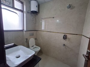 Bathroom in 2 BHK Builder Floor at Sector 40 – for Rent