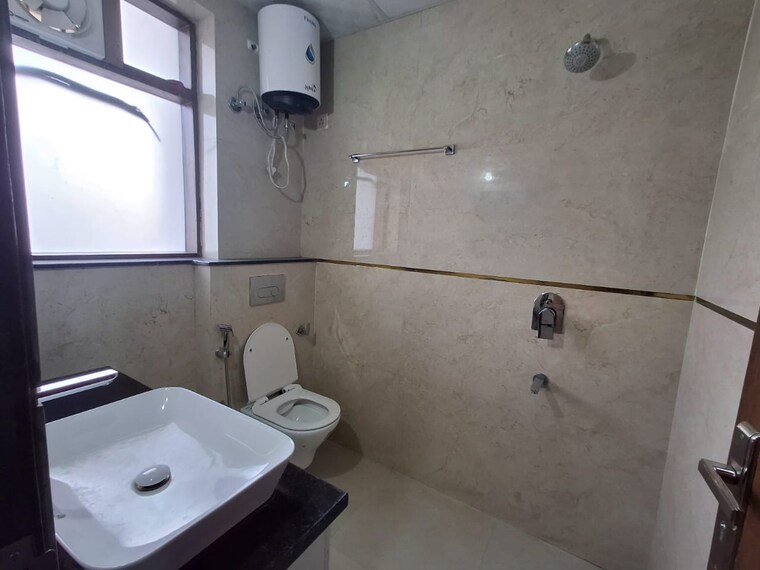 Bathroom, sector 40 2 Bedroom 1460 Sq.Ft. Builder Floor In Sector 40 Gurgaon 9424655