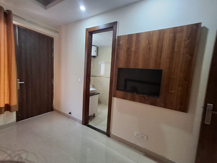 Room, sector 40 2 Bedroom 1460 Sq.Ft. Builder Floor In Sector 40 Gurgaon 9424655