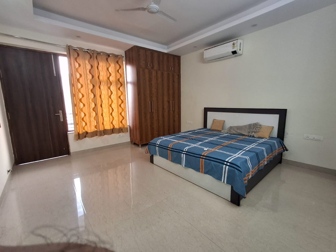 2 BHK Builder Floor For Rent in R Block 