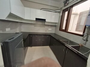 Kitchen in 2 BHK Builder Floor at Sector 40 – for Rent