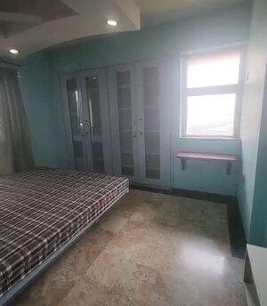 Room in 2.5 BHK Apartment at Siddhachal Apartment 8, Vasant Vihar – for Rent