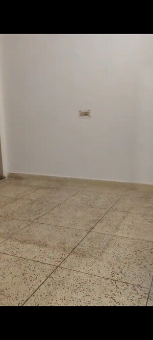 Room in 2 BHK Builder Floor at Pitampura – for Rent