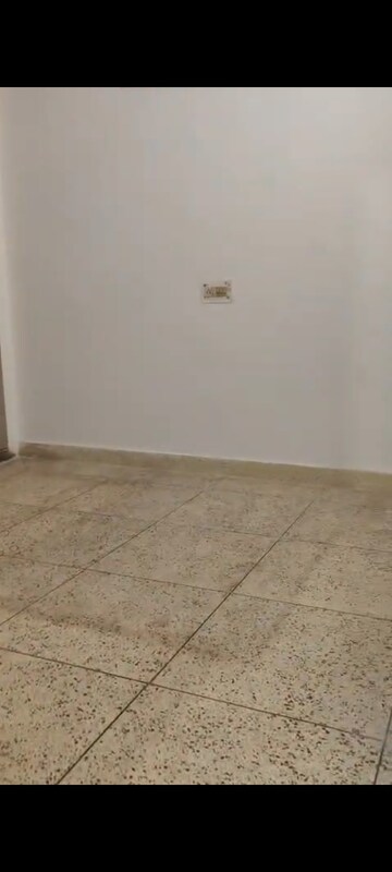 Room in 2 BHK Builder Floor at Pitampura – for Rent