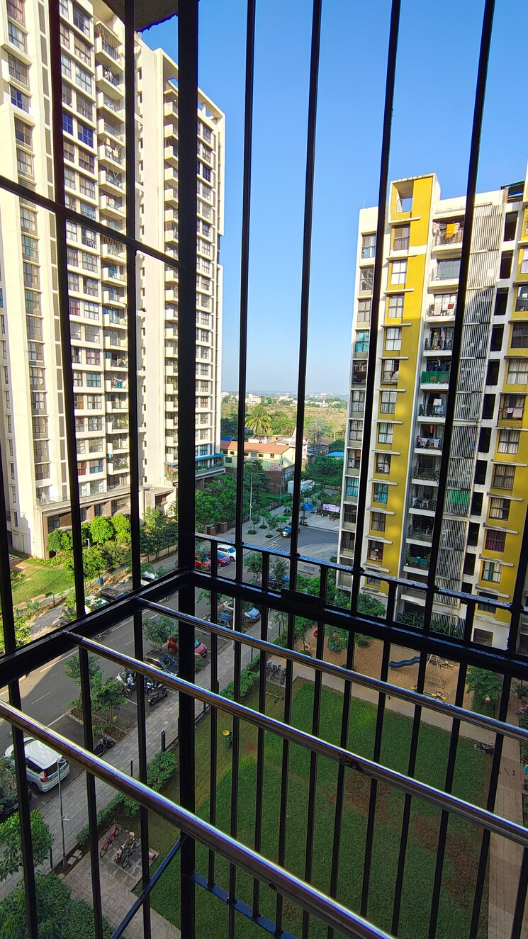 Exterior View, lodha-palava-city-lakeshore-greens 1 Bedroom 720 Sq.Ft. Apartment In Dombivli East Thane 9424699