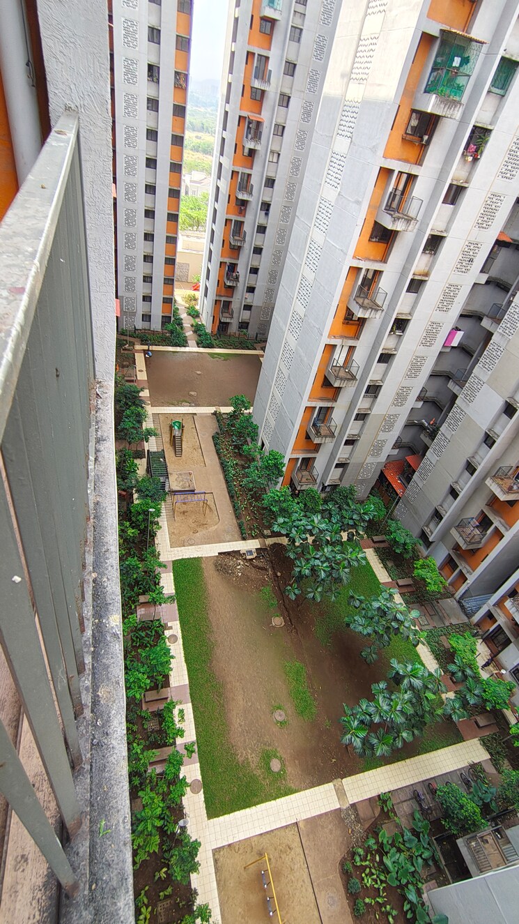 Exterior View, lodha-palava-city-lakeshore-greens 1 Bedroom 720 Sq.Ft. Apartment In Dombivli East Thane 9424699