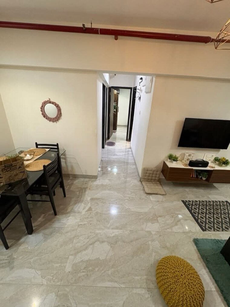 Living Room, dn nagar 2 Bedroom 700 Sq.Ft. Apartment In Dn Nagar Mumbai 9424706