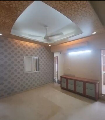 Room in 2.5 BHK Apartment at Siddhachal Apartment 8, Vasant Vihar – for Sale