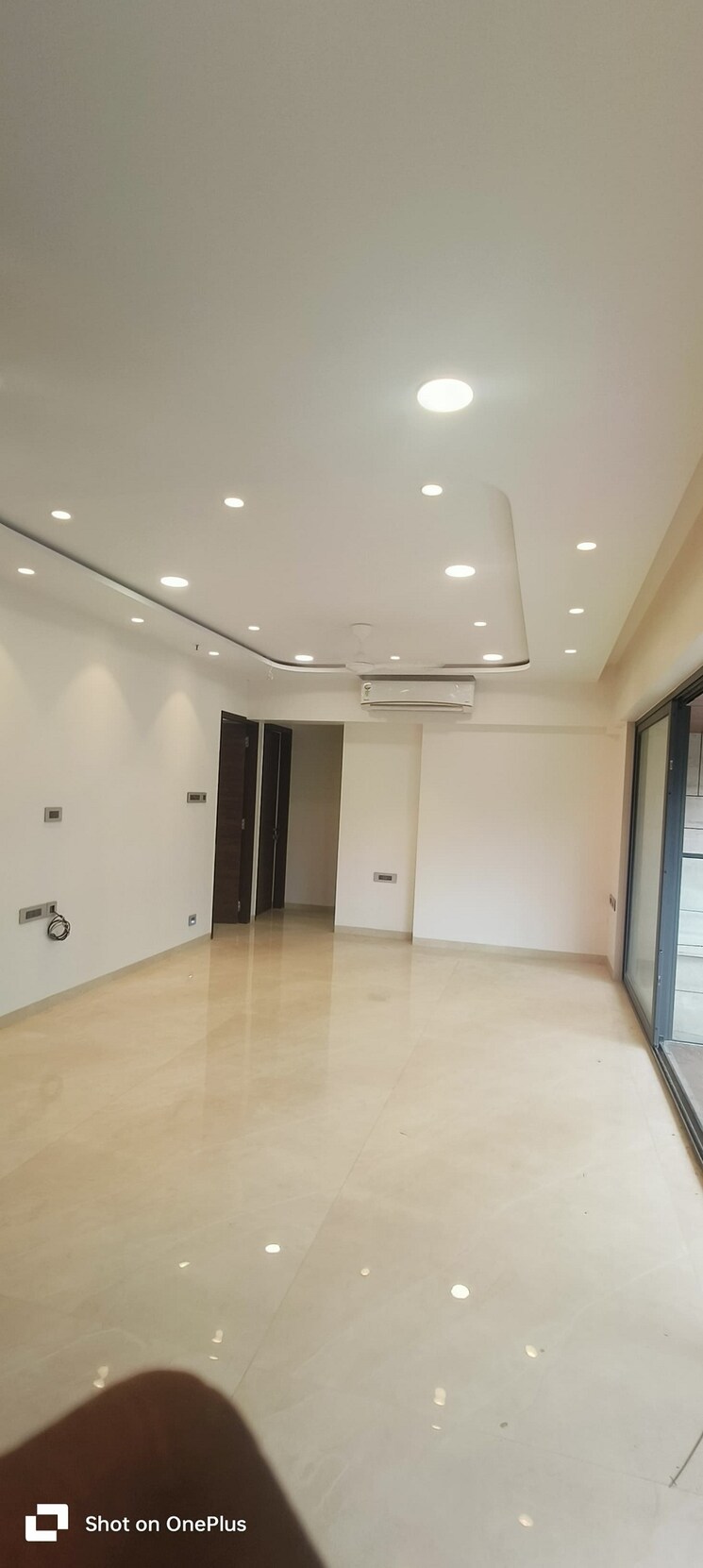 Room, khar west 3 Bedroom 1200 Sq.Ft. Apartment In Khar West Mumbai 9424697