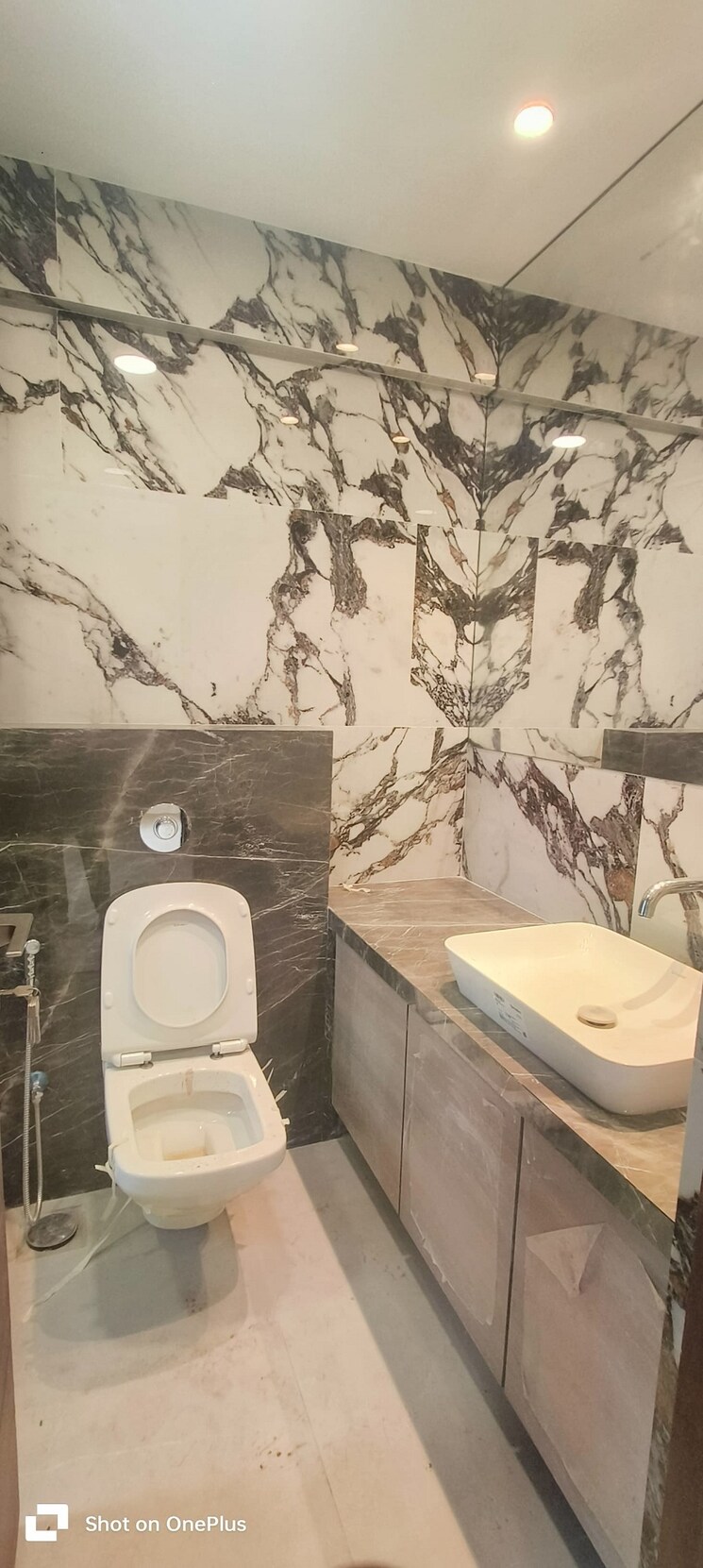 Bathroom, khar west 3 Bedroom 1200 Sq.Ft. Apartment In Khar West Mumbai 9424697