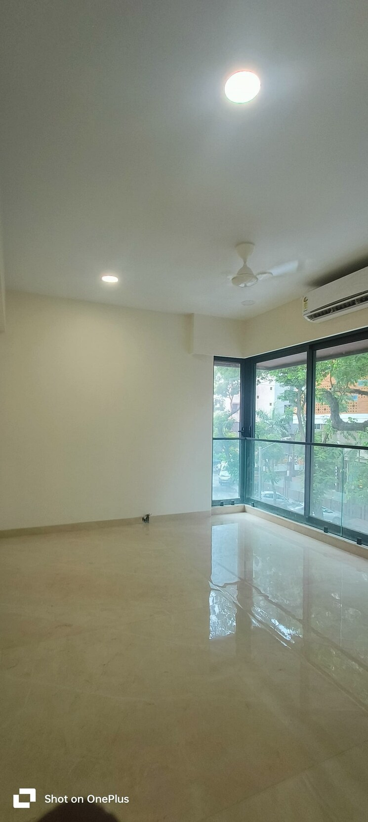 Room, khar west 3 Bedroom 1200 Sq.Ft. Apartment In Khar West Mumbai 9424697