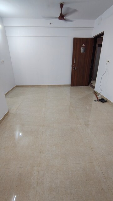 Room in 2 BHK Apartment at Lodha Palava Downtown Dombivli East, Dombivli East – for Rent