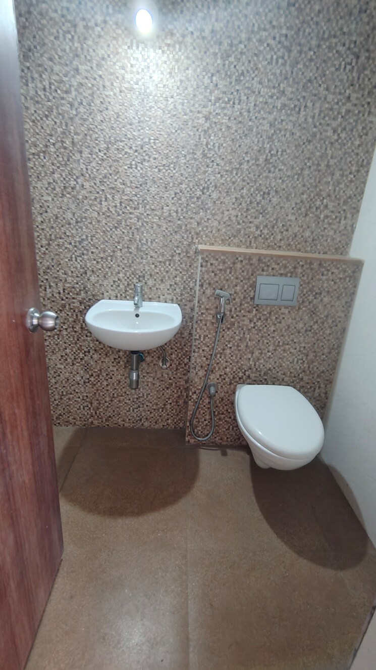 Bathroom, lodha-palava-downtown-dombivli-east 2 Bedroom 717 Sq.Ft. Apartment In Dombivli East Thane 9424718
