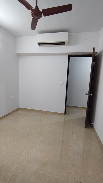 Room in 2 BHK Apartment at Lodha Palava Downtown Dombivli East, Dombivli East – for Rent