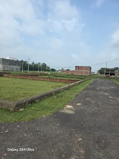 Plot For Sale in Kanpur Road
