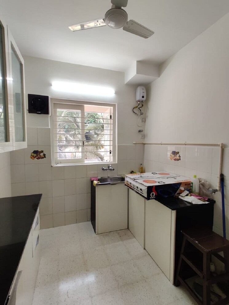 Kitchen, bandra west 3 Bedroom 1200 Sq.Ft. Apartment In Bandra West Mumbai 9424729