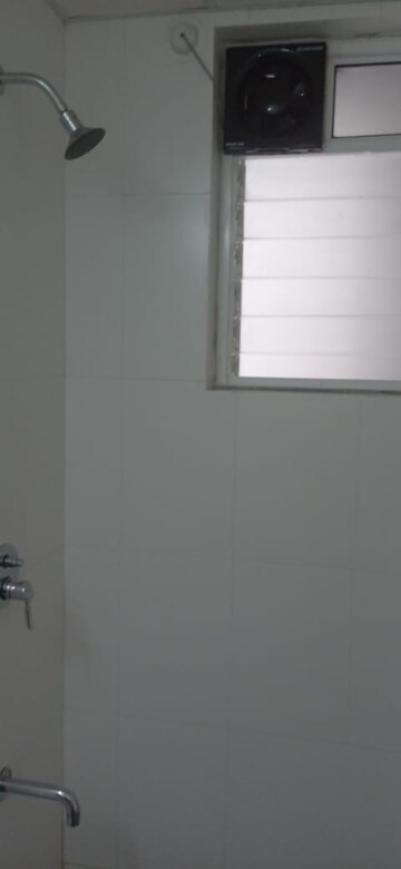 Room in 3 BHK Apartment at Godrej Emerald, Ghodbunder Road – for Rent