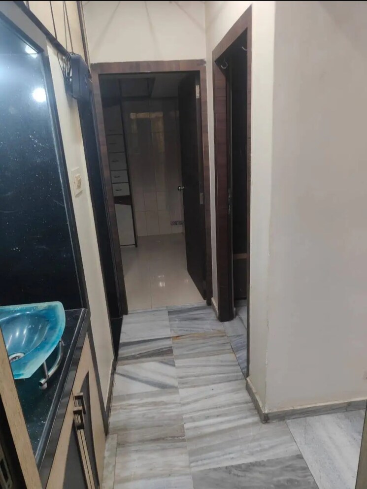 undefined, andheri west 2.5 Bedroom 750 Sq.Ft. Apartment In Andheri West Mumbai 9424747