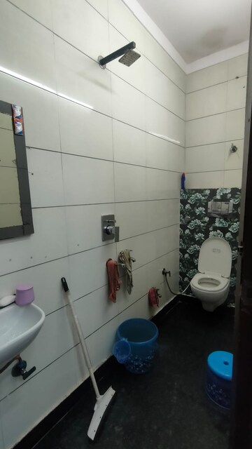 Bathroom in 1 BHK Builder Floor at Rohini Sector 25 – for Sale