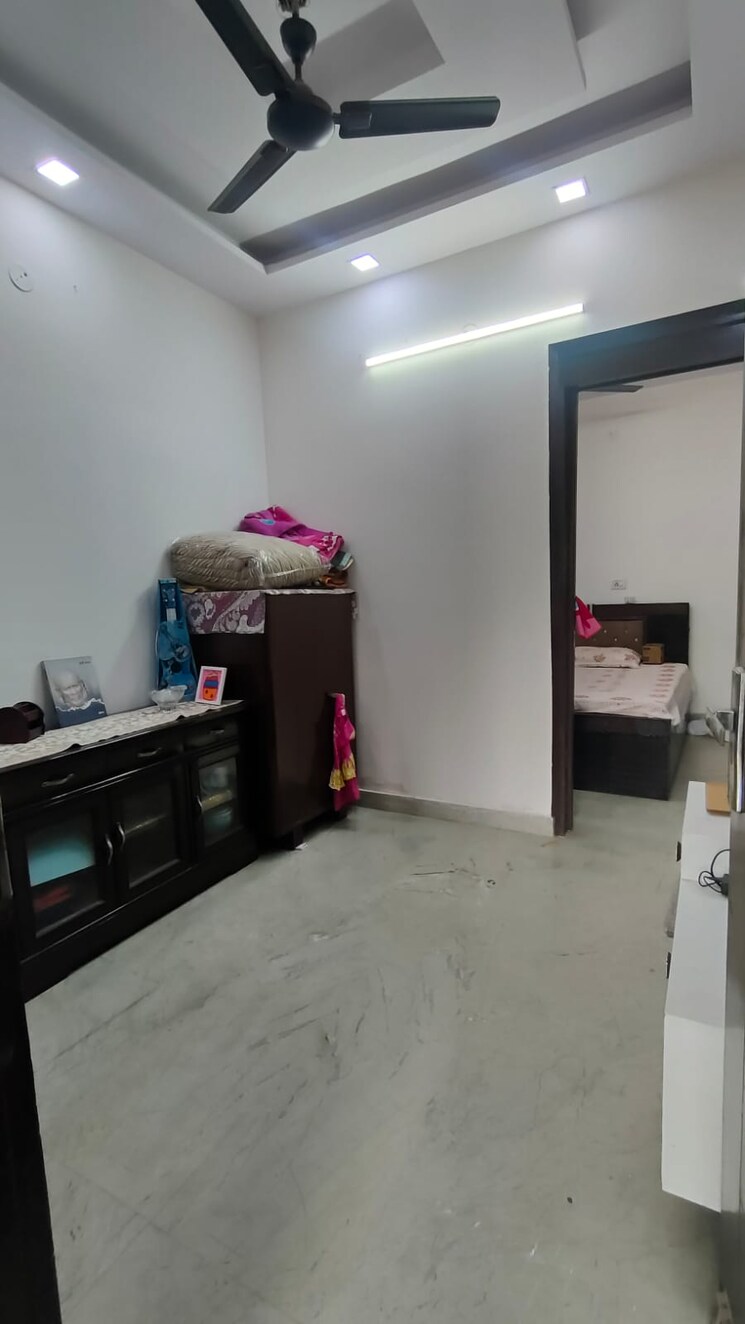 Living Room, rohini sector 25 1 Bedroom 400 Sq.Ft. Builder Floor In Rohini Sector 25 Delhi 9424785