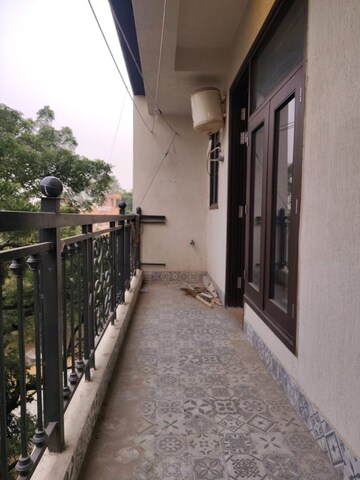 Balcony in 3 BHK Builder Floor at Vasant Enclave – for Rent
