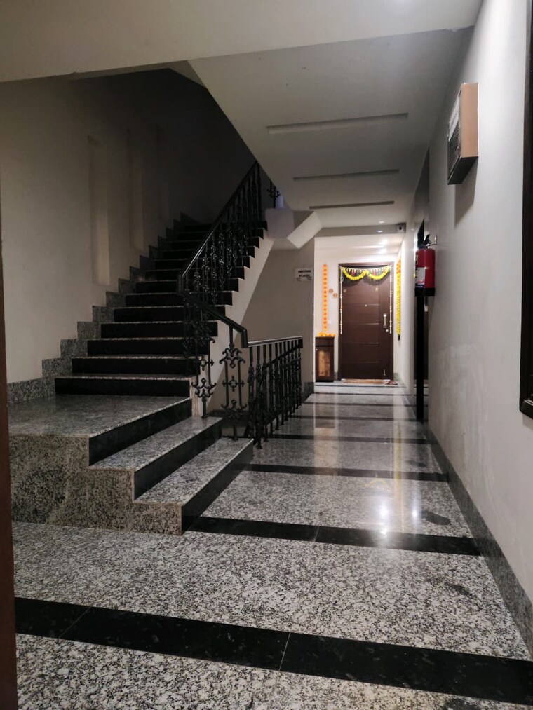 undefined, vasant enclave 3 Bedroom 1150 Sq.Ft. Builder Floor In Vasant Enclave Delhi 9424777