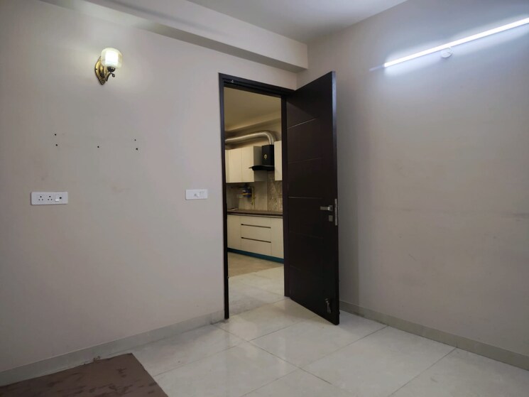 Room, vasant enclave 3 Bedroom 1150 Sq.Ft. Builder Floor In Vasant Enclave Delhi 9424777
