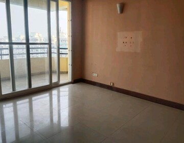 Room in 3 BHK Apartment at Zion Onyxe Tower, Sector 21c – for Rent