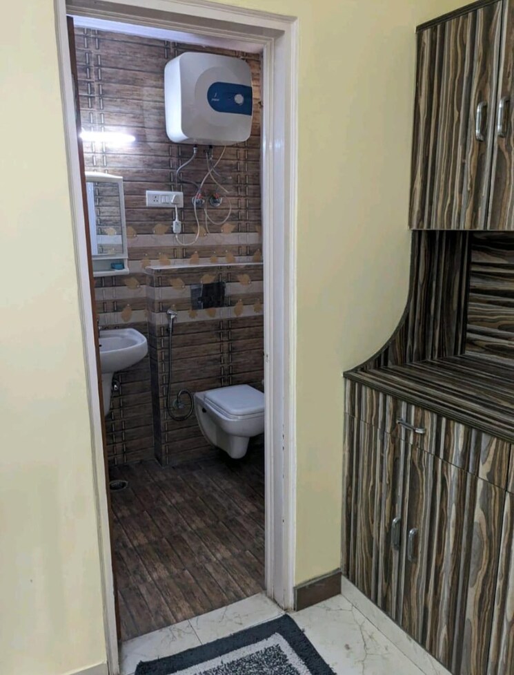 undefined, lalleshwari-vatika-cghs 3 Bedroom 1600 Sq.Ft. Apartment In Sector 21d Faridabad 9424788