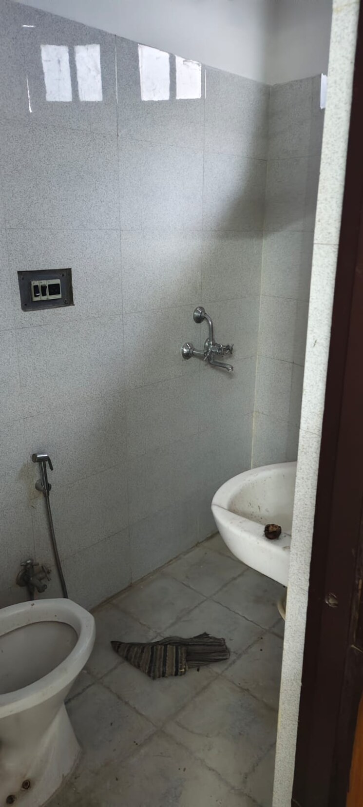 Bathroom, gomti nagar 6 Bedroom 2230 Sq.Ft. Independent House In Gomti Nagar Lucknow 9424806
