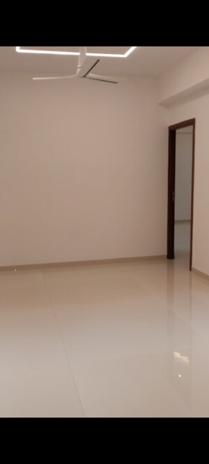 3 BHK Apartment For Rent in Sugee Akanksha, Dadar West