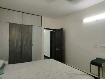 Room in 4 BHK Builder Floor at Sector 57 – for Rent