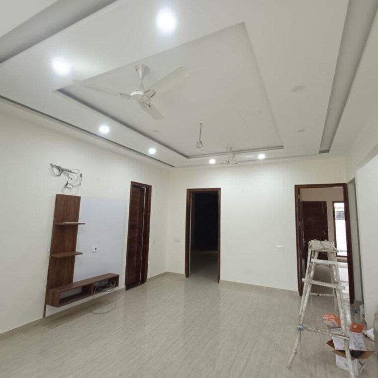Room, sector 49 2 Bedroom 1200 Sq.Ft. Apartment In Sector 49 Chandigarh 9424848